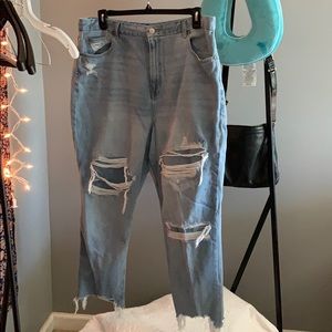 American Eagle 🦅 Curvy Mom Jeans • NEW